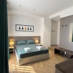 Seaside نابولي